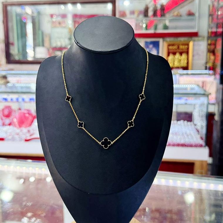 Dây chuyền cỏ 4 lá đen dáng mảnh