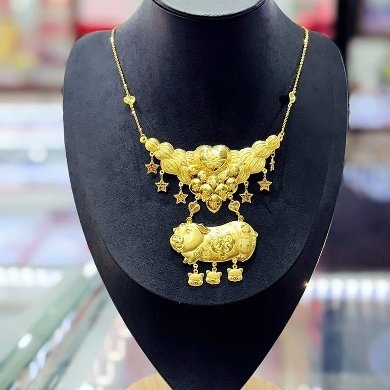 Dây cổ cưới hoa sen – heo vàng