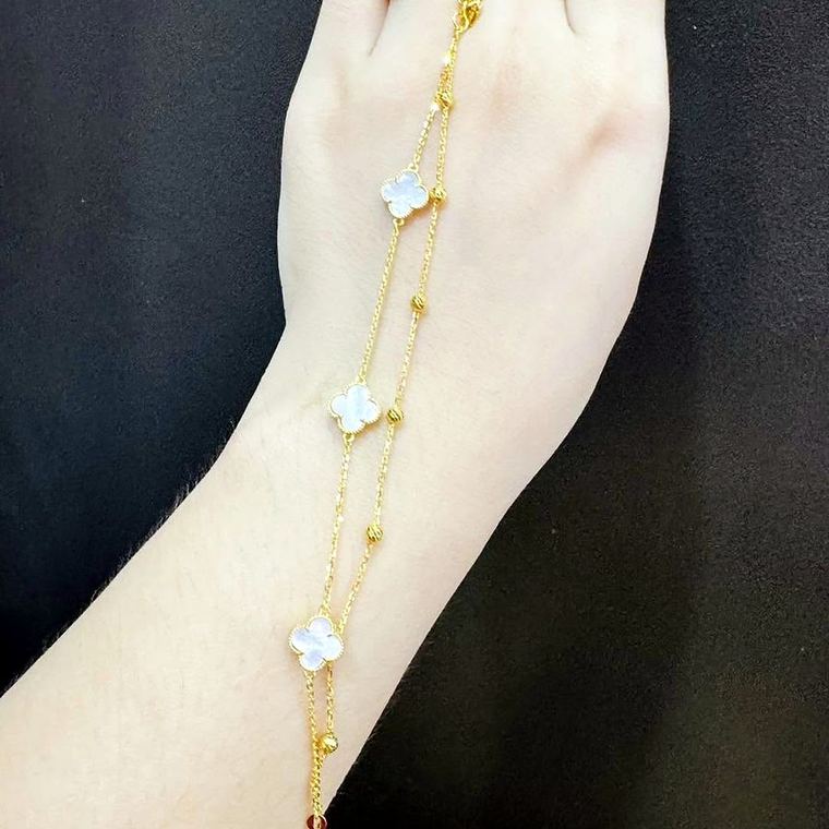 Lắc tay cỏ 4 lá xà cừ