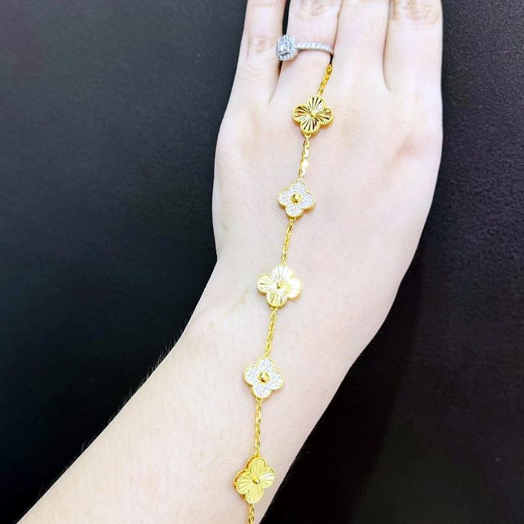 Lắc tay cỏ 4 lá vàng