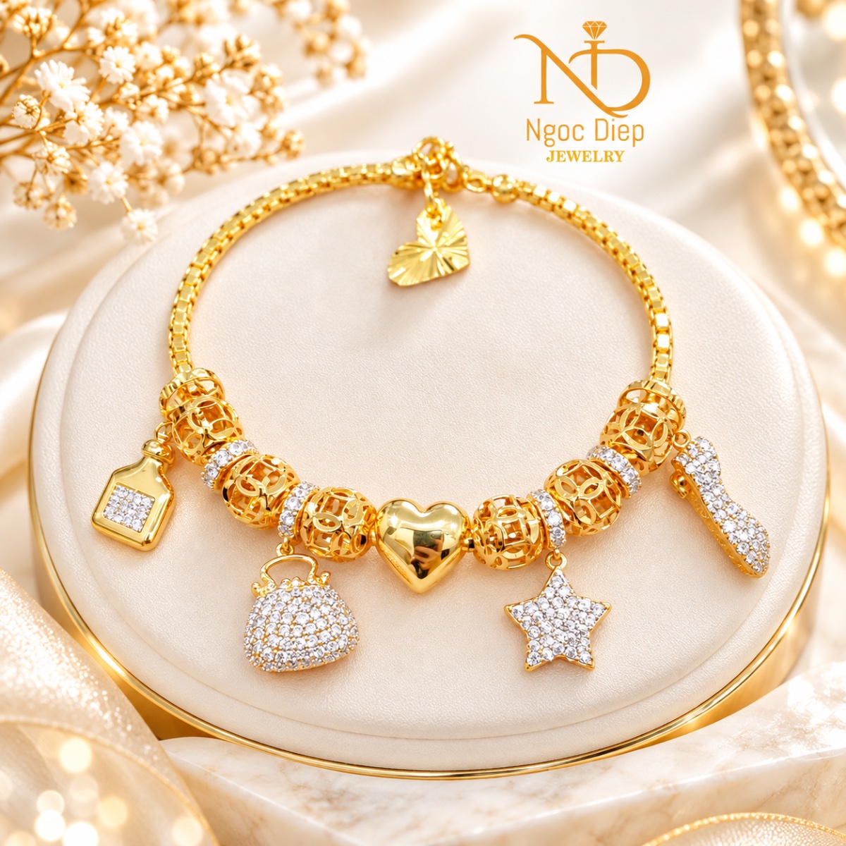 Lắc mix charm xinh