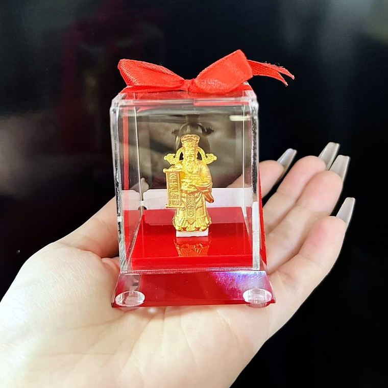 Tượng Thần Tài đứng